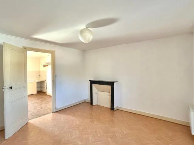 Location Appartement Grand'Rue, Vergt