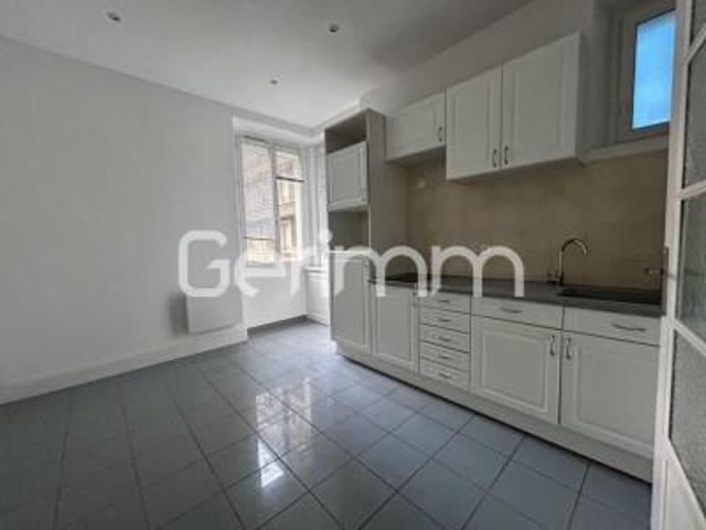 location appartement grenoble 1 pièce 40 m2 isere 38000 590 € / mois