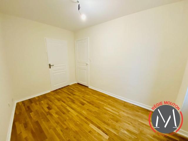 Location Appartement Impasse Chanoine Coupat, Saint Genis Laval