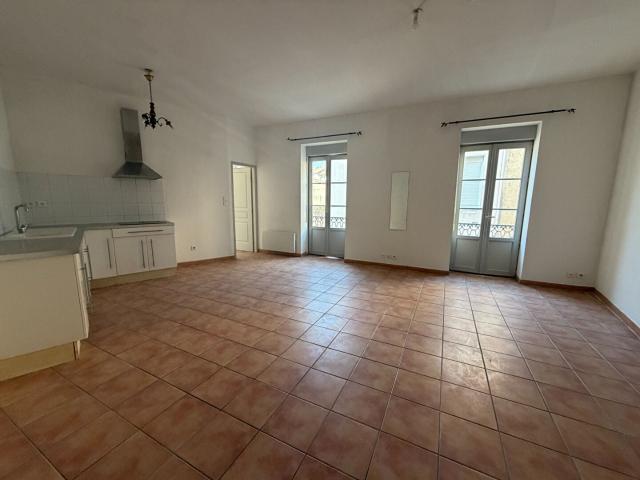 Location Appartement Rue de l'Hôtel Dieu, Nîmes