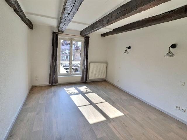 Location Appartement Impasse Louis Lacombe, Figeac