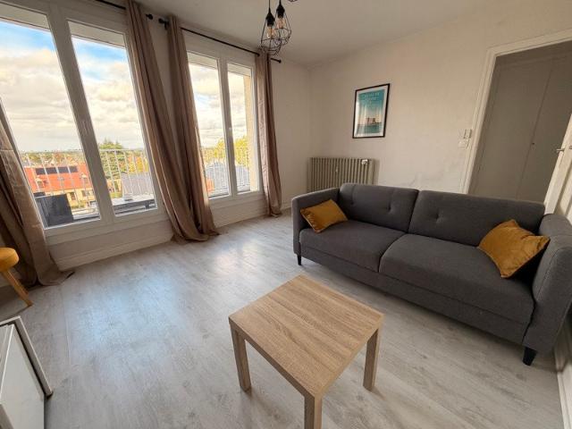 Location Appartement La Châtre 36400 2 pièces 47 m²