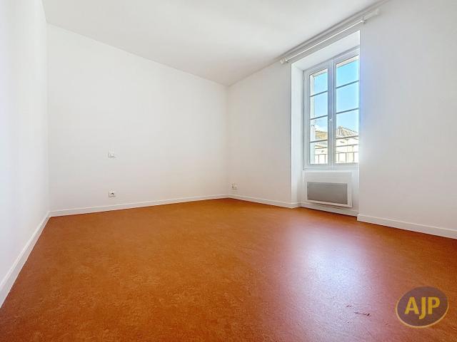 Location appartement La Roche Sur Yon: 835 € AJP Immobilier La Roche sur Yon