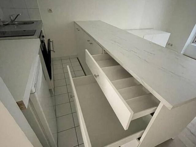 Location Appartement Ligne de La Râpée à Batignolles petite ceinture de Paris, Paris