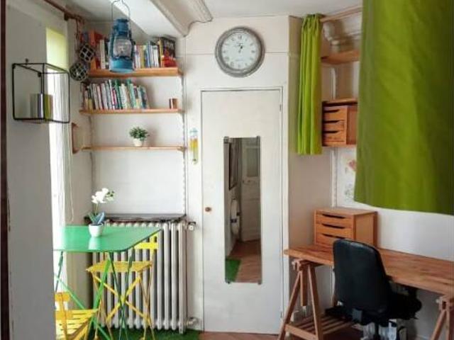 Location Appartement Ligne de La Râpée à Batignolles petite ceinture de Paris, Paris