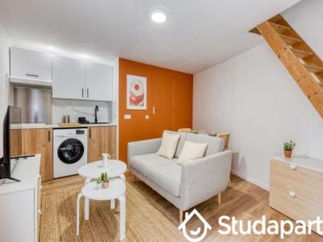 location appartement lille 4 pièces 40 m2 nord 59000 1800 € / mois