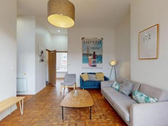 location appartement lille 7 pièces 125 m2 nord 59000 500 € / mois