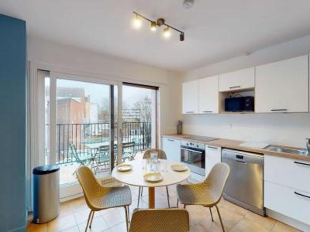 location appartement lille 7 pièces 142 m2 nord 59000 530 € / mois