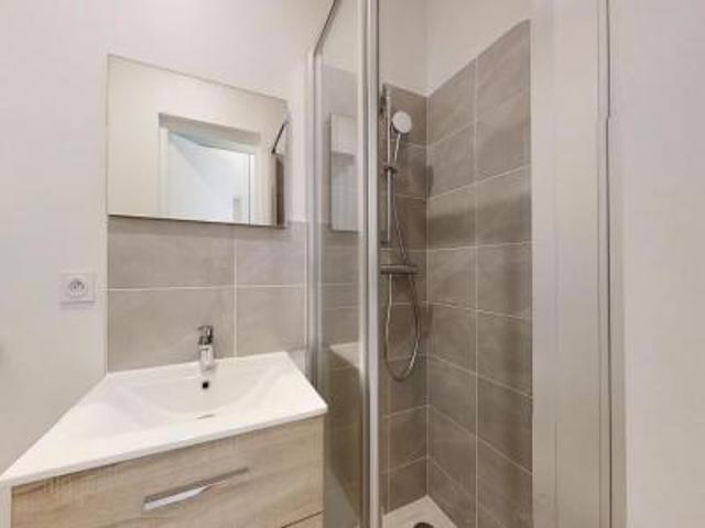 location appartement lille 10 pièces 126 m2 nord 59000 550 € / mois