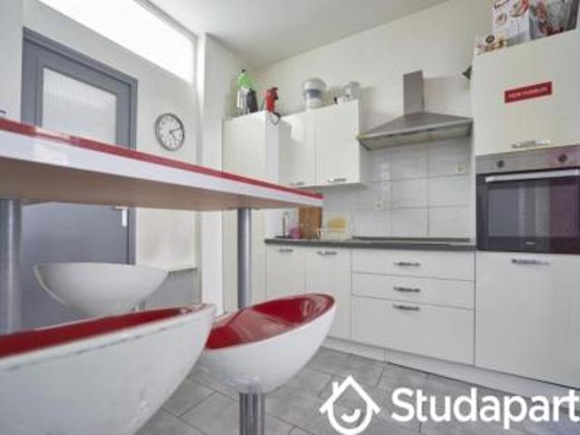 location appartement lille 1 pièce 10 m2 nord 59000 420 € / mois