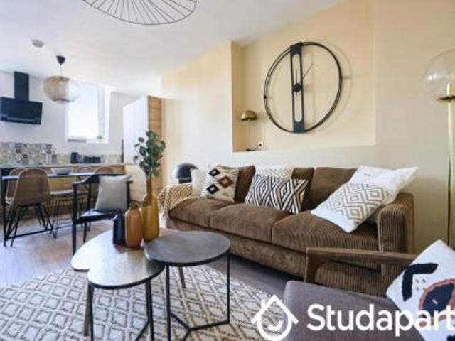 location appartement lille 1 pièce 10 m2 nord 59000 600 € / mois