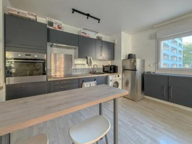 location appartement lille 2 pièces 53 m2 nord 59000 990 € / mois