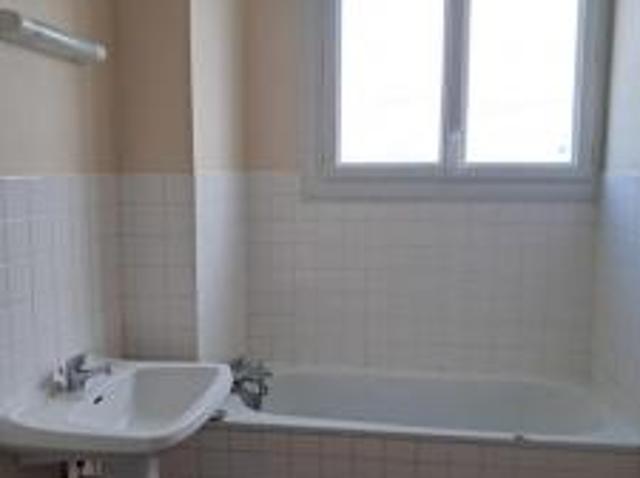 location appartement loches 4 pièces 76 m2 indre et loire 37600 578 € / mois