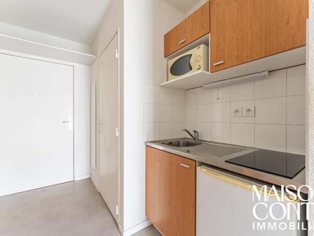 LOCATION: Appartement Lyon 1 pièce 21m2 LYON 07