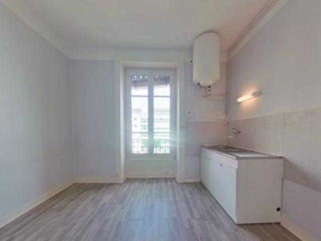 location appartement lyon 2eme arrondissement 1 pièce 42 m2 rhone 69002 760 € / mois
