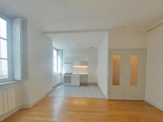 location appartement lyon 2eme arrondissement 1 pièce 44 m2 rhone 69002 805 € / mois