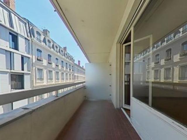 location appartement lyon 2eme arrondissement 1 pièce 32 m2 rhone 69002 765 € / mois