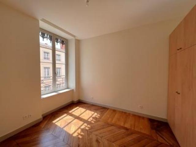 location appartement lyon 2eme arrondissement 4 pièces 80 m2 rhone 69002 1680 € / mois