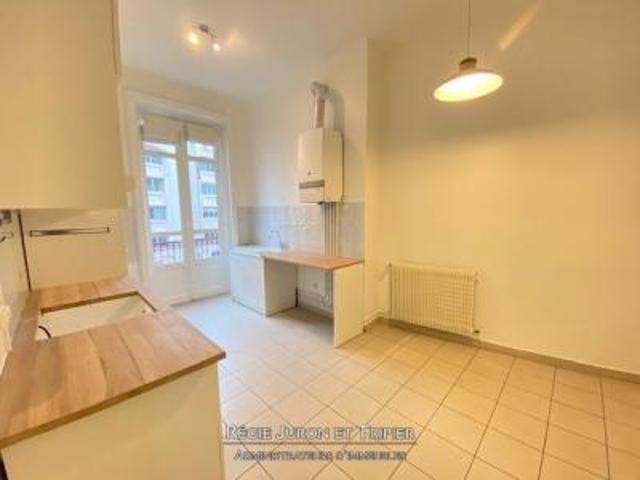 location appartement lyon 2eme arrondissement 4 pièces 96 m2 rhone 69002 1578 € / mois