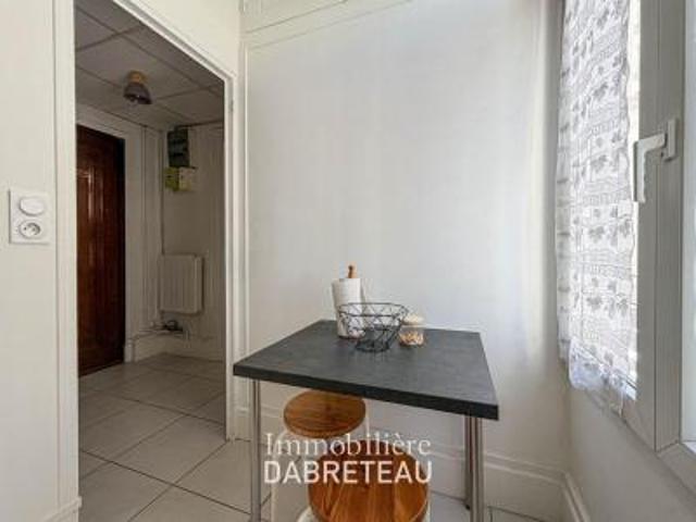 location appartement lyon 6eme arrondissement 4 pièces 137 m2 rhone 69006 556 € / mois
