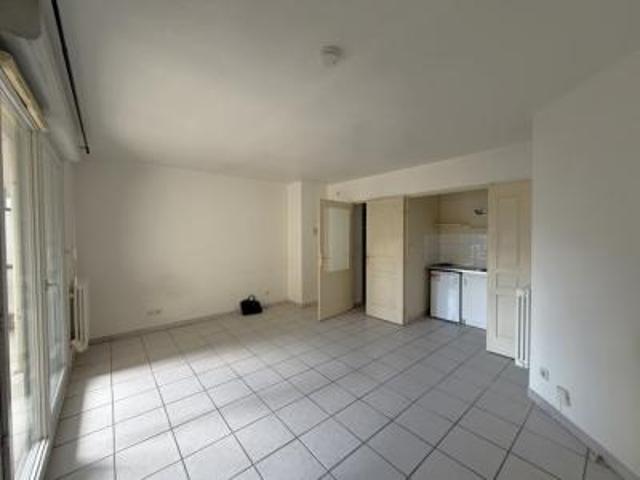 location appartement lyon 7eme arrondissement 1 pièce 25 m2 rhone 69007 605 € / mois