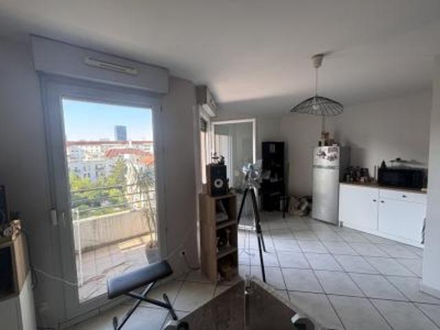 location appartement lyon 7eme arrondissement 2 pièces 35 m2 rhone 69007 816 € / mois