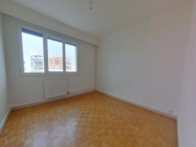 location appartement lyon 8eme arrondissement 3 pièces 75 m2 rhone 69008 1090 € / mois