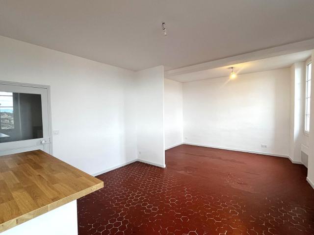 Location appartement, m² T 3 à Manosque, 695 €