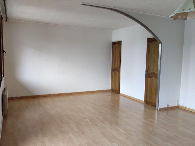 Location appartement, m² T 3 à Manosque, 610 €