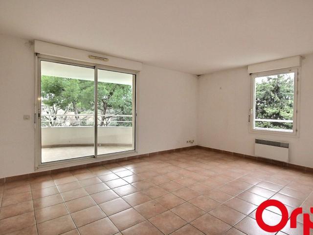 Location appartement, m² T 3 à Marseille 9, 1 175 €