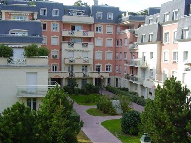 Location appartement, m² T 3 à Meaux, 1 090 €