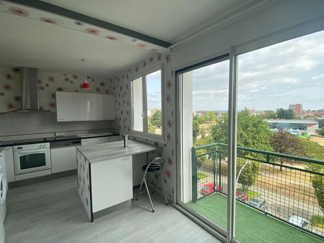Location appartement, m² T 3 à Montauban, 735 €