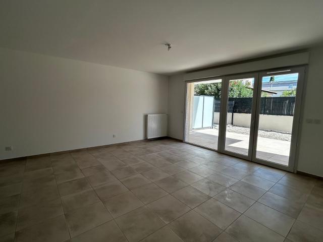 Location appartement, m² T 3 à Morières lès Avignon, 940 €