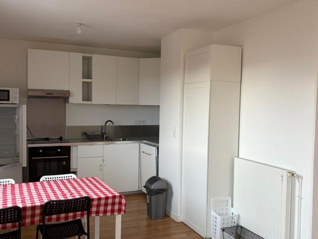 Location appartement, m² T 3 à Nantes, 890 €