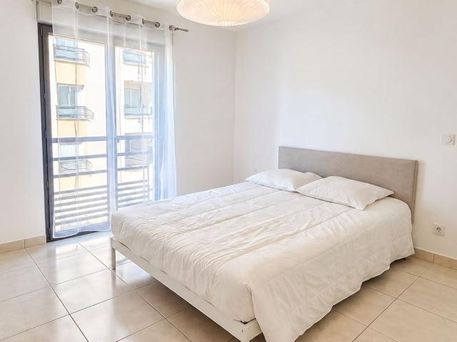 Location appartement, m² T 3 à Nice, 1 700 €