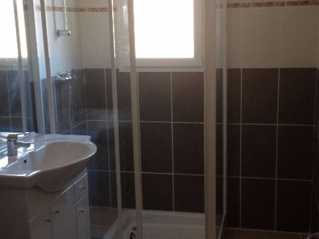 Location appartement, m² T 3 à Oraison, 745 €