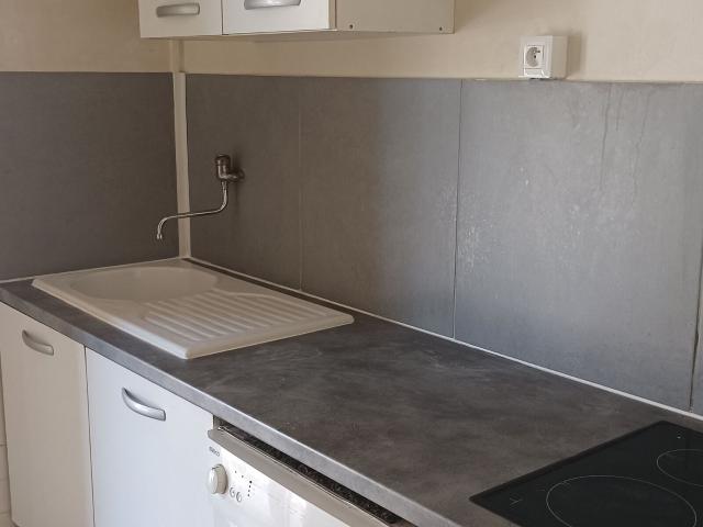 Location appartement, m² T 3 à Auriol, 730 €