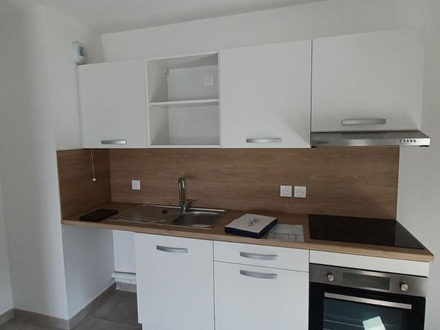 Location appartement, m² T 3 à Avignon, 732 €