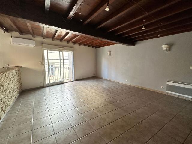 Location appartement, m² T 3 à Bages, 665 €