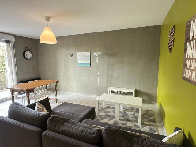 Location appartement, m² T 3 à Bègles, 924 €