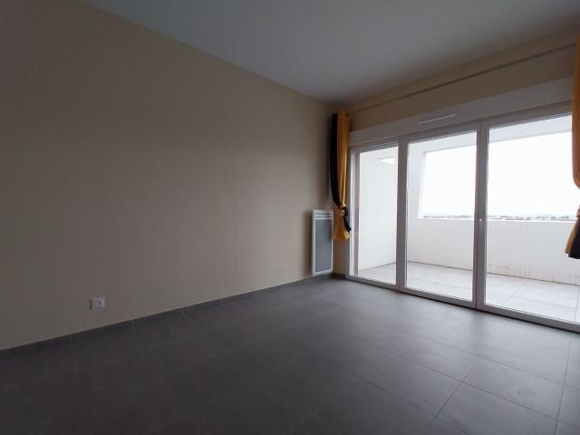 Location appartement, m² T 3 à Béziers, 750 €