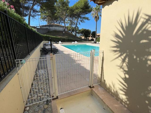 Location appartement, m² T 3 à Biot, 1 450 €