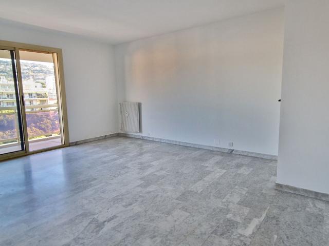 Location appartement, m² T 3 à Cannes, 1 500 €