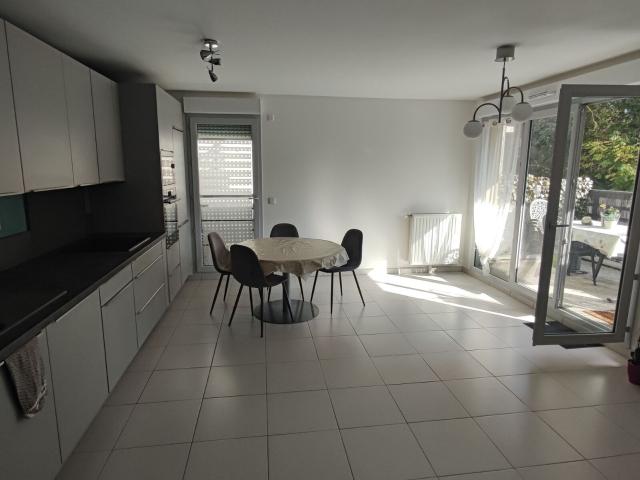 Location appartement, m² T 3 à Dammartin en Goële, 1 060 €