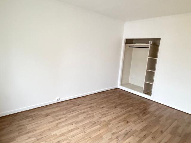 Location appartement, m² T 3 à Drancy, 950 €
