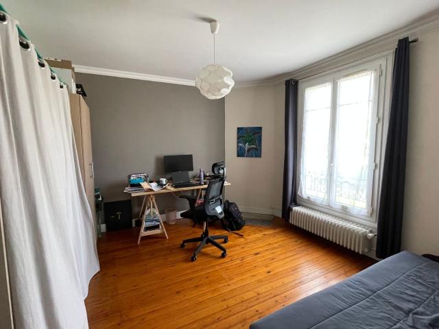 Location appartement, m² T 3 à Épône, 1 019 €