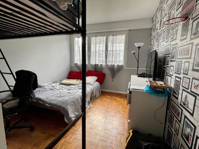 Location appartement, m² T 3 à Épône, 803 €