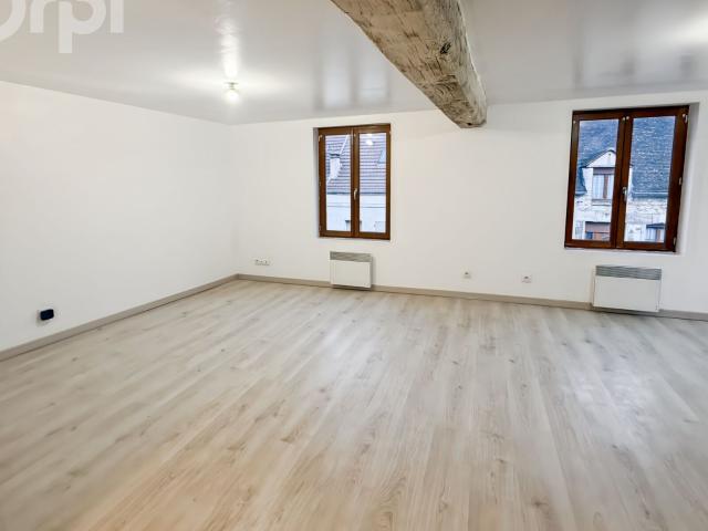 Location appartement, m² T 3 à Fleurines, 790 €