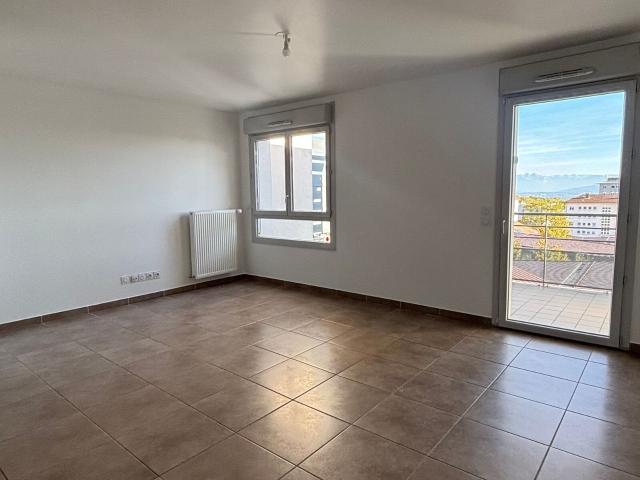 Location appartement, m² T 3 à Gex, 1 550 €