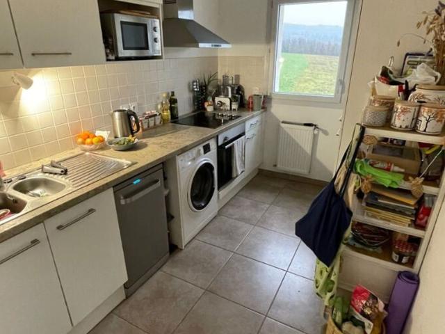 Location appartement, m² T 3 à Gex, 1 531 €